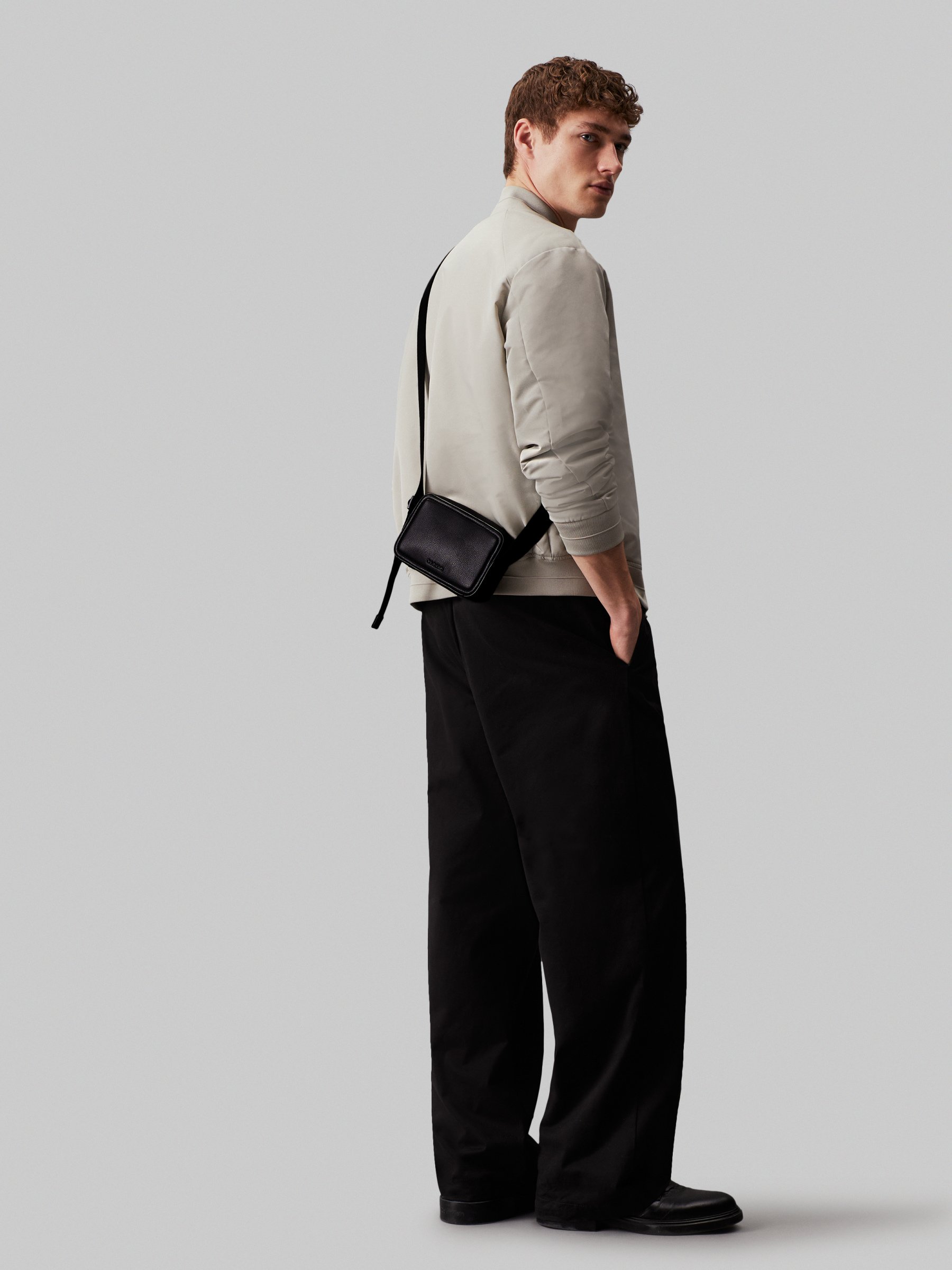 Umhängetasche minimalistisch Clearance